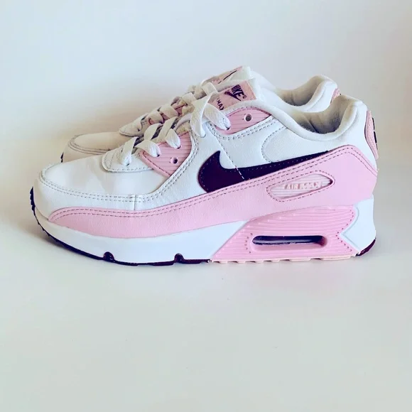 Nike Air Max 90s - Picture 1 of 9